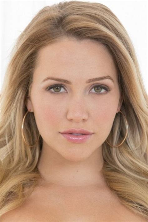 videos porno de mia malkova|Mia Malkova